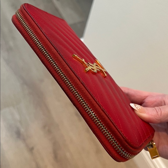 YSL SAINT LAURENT CASSANDRE MATELASSÉ LEATHER LONG ZIP AROUND WALLET RED - Picture 7 of 16